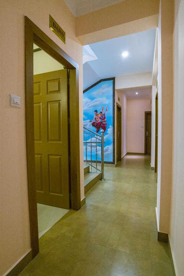 Hotel Blue Bell Cochin Airport Nedumbassery